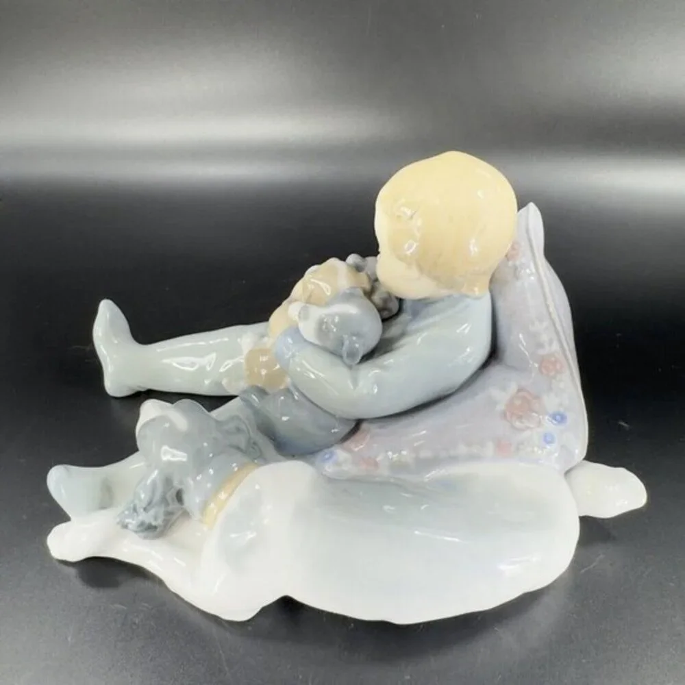 Lladro Sweet Dreams Boy Sleeping with Puppies‎ Glossy Porcelain Figurine Vintage